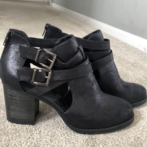 Black soda booties